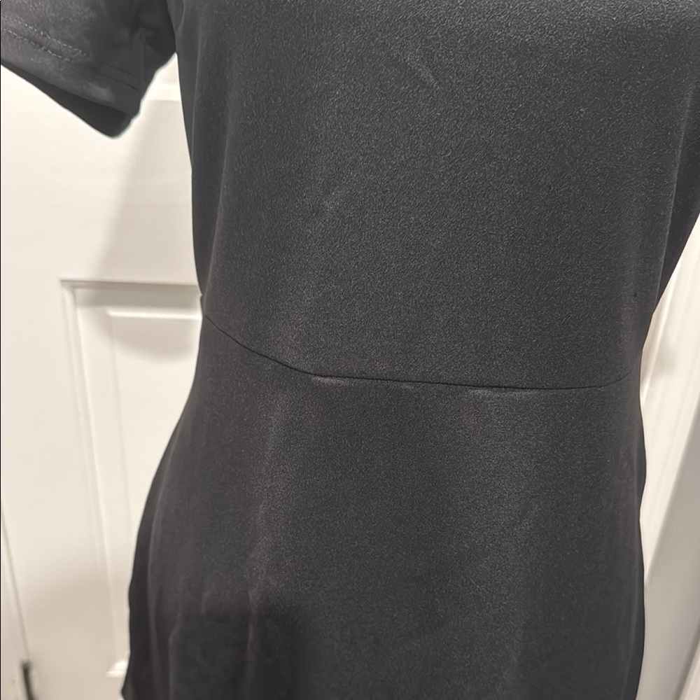 Black and White Short Sleeve Dress - Picture 2 of 4